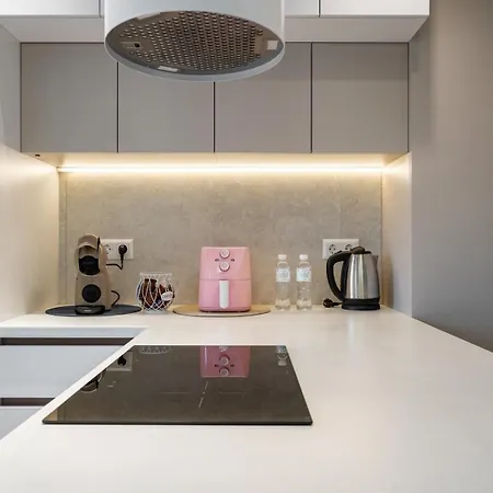Your Stylish 1br With Private Parking Daire *