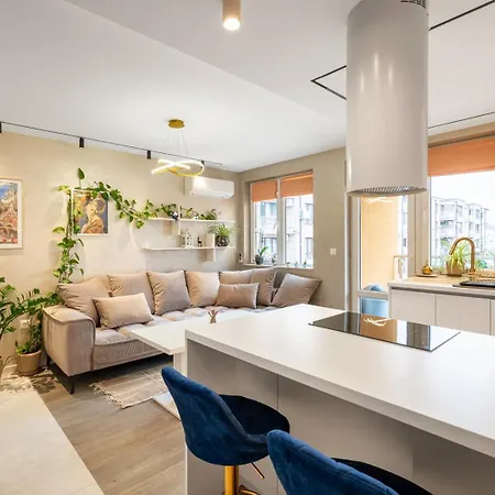 Daire Your Stylish 1br With Private Parking *